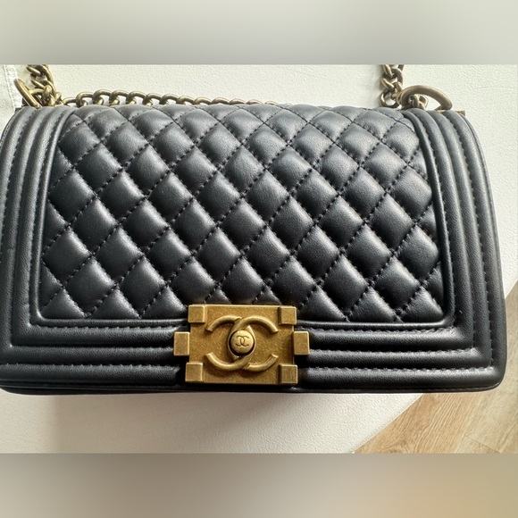 Chanel Quilted Flap Bag - Picture 2 of 14